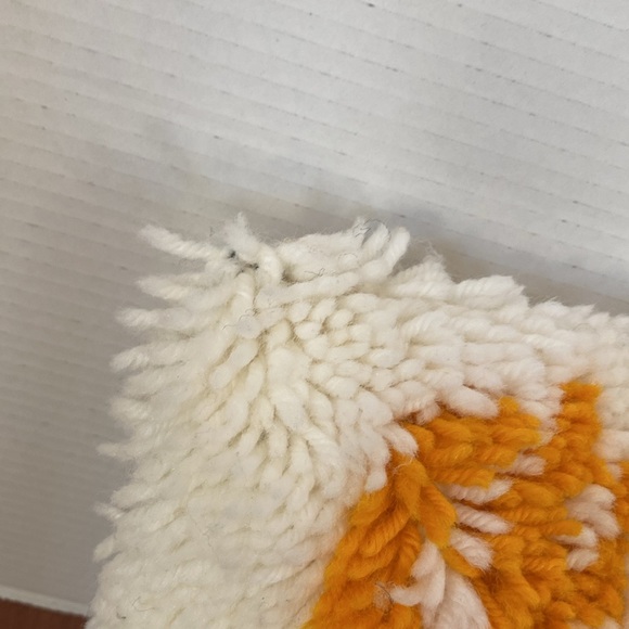 VTG Rudolph the Red Nosed Reindeer latch hook Christmas pillow completed 11x11” - Picture 4 of 7